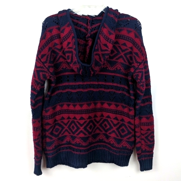 Thick & Cozy Geometric Hooded Sweater - Picture 3 of 4